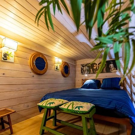 Gite Et Chambre D'Hote Gussignies المظهر الخارجي الصورة